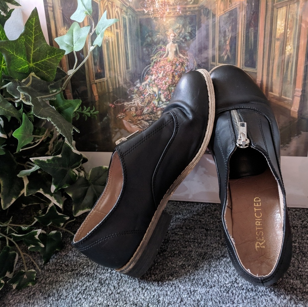 Black Zippered Wooden Sole Loafers